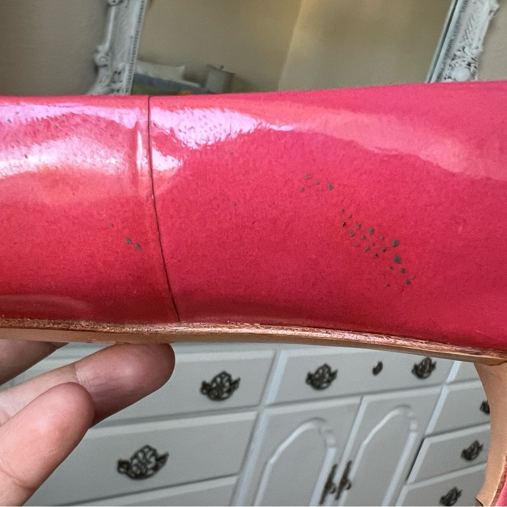 Coach Pink Patent Leather Point Toe Heels with Bow Accent Size 6 - Picture 4 of 5